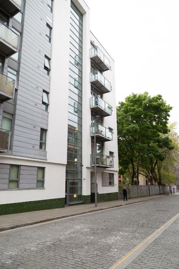 Serviced Apartment In Liverpool City Centre - Free Parking - Balcony - By Happy Days Eksteriør bilde