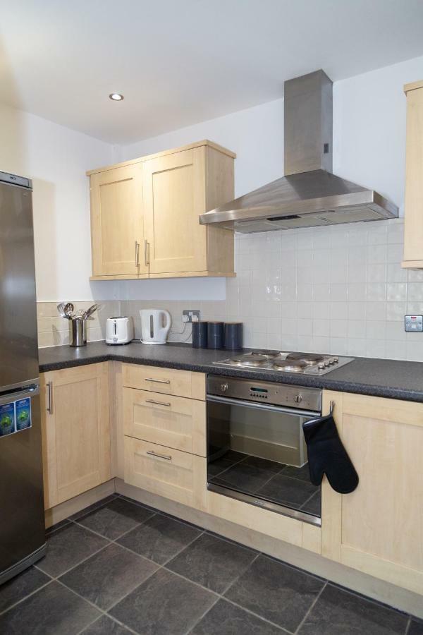 Serviced Apartment In Liverpool City Centre - Free Parking - Balcony - By Happy Days Eksteriør bilde