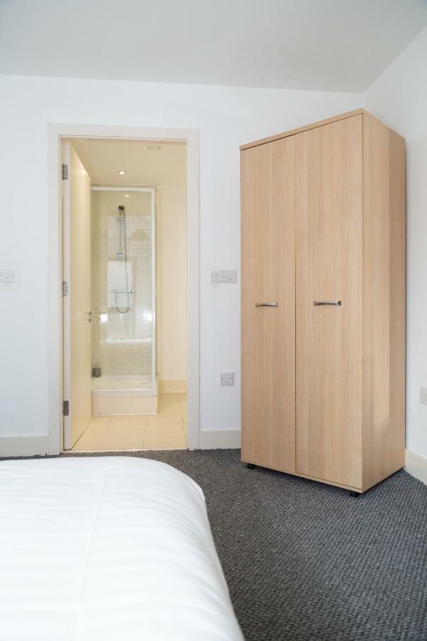 Serviced Apartment In Liverpool City Centre - Free Parking - Balcony - By Happy Days Eksteriør bilde